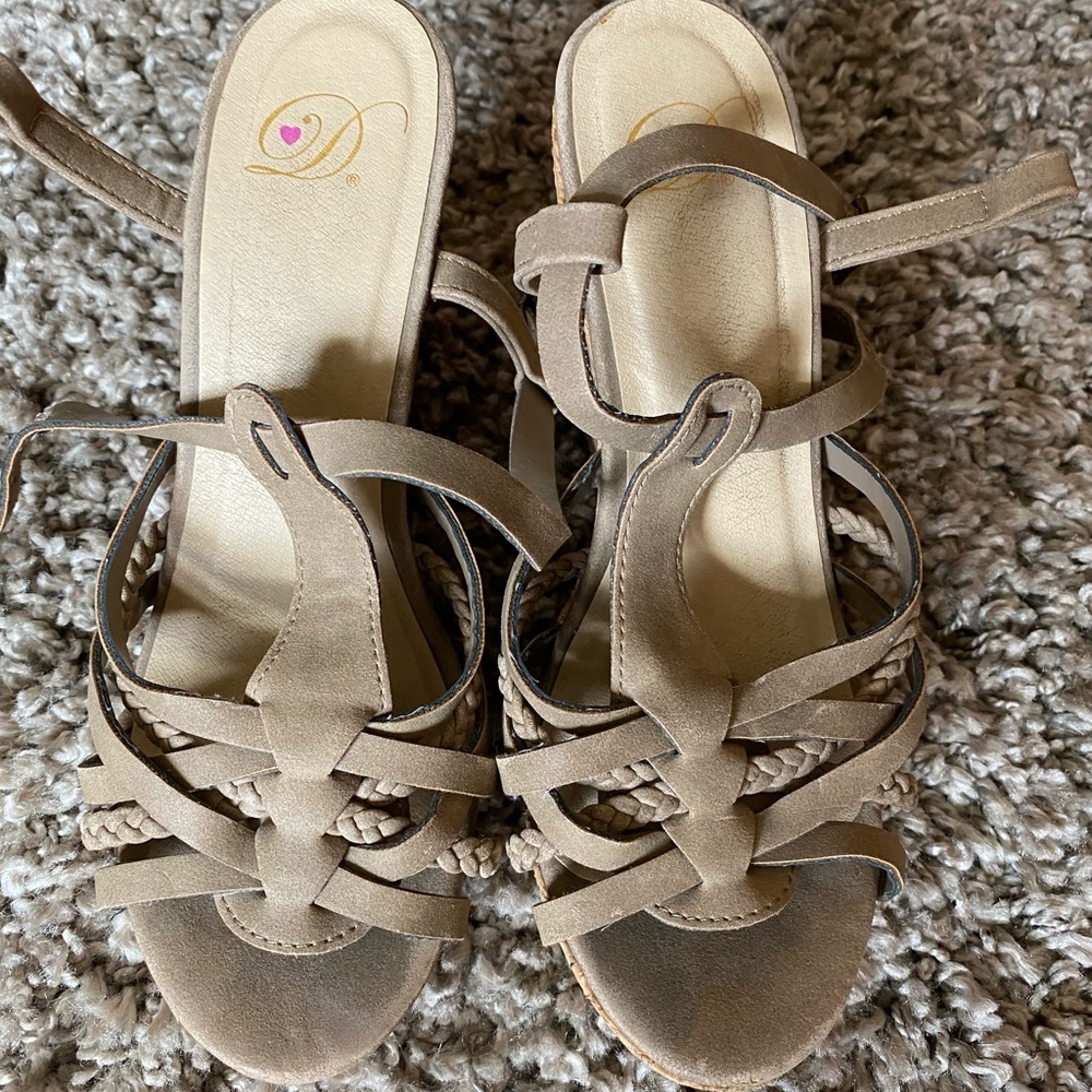 Boutique wedges